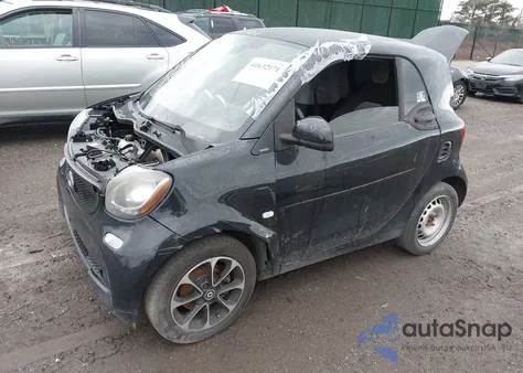 2016 Smart Fortwo Passion/Prime/Proxy/Pure z USA, uszkodzony, nr VIN WMEFJ5DA6GK066480